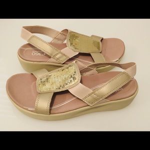Easy Spirit e360 Beachin sandals